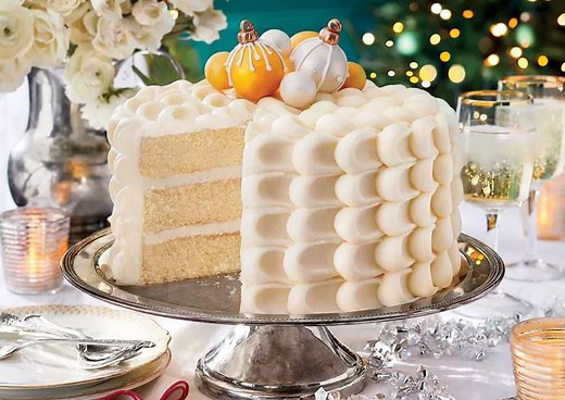 How To Safely Transport Your Holiday Cake Without A Carrier