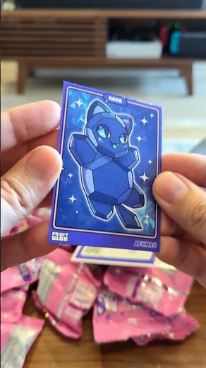 APHMAU Voice Actor Tries To Find EIN TRADING CARD #shorts