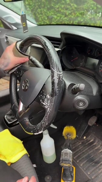 Effective ASMR Car Cleaning Techniques