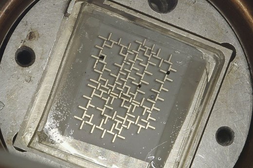 Stanford engineers develop computer that operates on water droplets