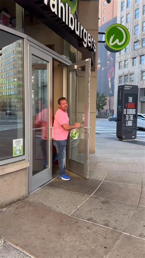 Wahlburgers downtown Cleveland Ohio #foodie #foodlover #burger #food #foodies #foodblogger #FoodReview #Ohio #mukbang #foodreview #restaurant | Burger review guy