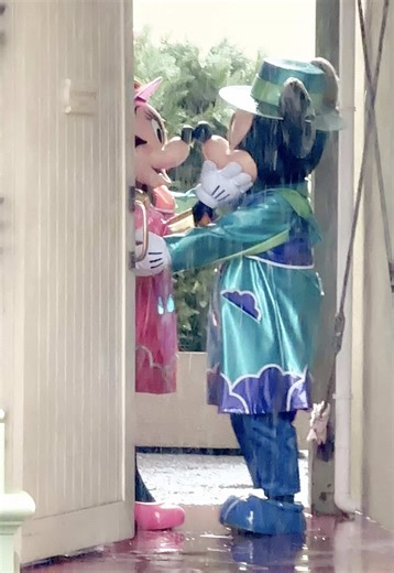 最後が可愛すぎるので見てください😘🩷️🩵 #ディズニー #ディズニーランド #フリグリ #ミッキー #ミニー | mickey and minnie