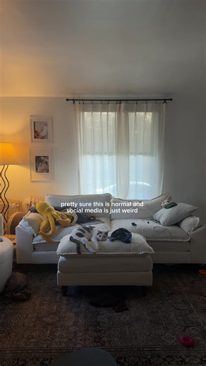 I felt so unmotivated today but then I realized that it’s the end of the week, I WFH while also taking care of my baby, made breakfast lunch & dinner every day, kept up with chores throughout the week, got over the flu, and still somehow I feel like I didn’t do enough! Saying this loud - just because it’s hard doesn’t mean it’s bad. I am allowed to have off days and still love and my life. I can be grateful for the 900 square feet of love that keeps us warm at night even if it’s messy and doesn’