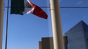 El día de la Bandera mexicana fue establecido el 24 de febrero de 1934. Sin embargo esta conmemoración nacional fue oficialmente reconocida hasta 1940, por decreto del Presidente Lázaro Cárdenas del Río. 🇲🇽 Información: Gobierno de México/INAFED. | TEC Campus Guadalajara