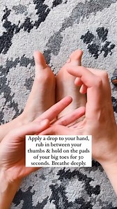 🧘‍♀️GROUNDING WITH REFLEXOLOGY! Tree oils offer grounding qualities - cedarwood, cypress and frankincense. Floral oils offer calming properties - lavender, rose and neroli. Citrus oils offer uplifting properties - orange, lemon and bergamot. Herb oils offer immunity properties - oregano, clove, ginger. It's important to use pure, therapeutic grade essential oils on your body. P.S. you can totally do this tutorial without the essential oil and still feel the grounding effects! 💜 Relieve your St