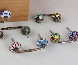 Cabinet Handles and Drawer Pulls