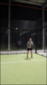 Judging the distance from the ball is not easy when you are new to the game! . You want to start moving to a position, a good distance from the ball that will give you space to swing! . In this example you can see using the left hand can also help guide - so if you need to practice this put your non-dominant hand forward too (like the good example). #thepadelschool #learnplayshare #padeladdict #padelfun #padeltennis #padelamateur #padelinstagram #padeltraining #instapadel #padeltips #padelrules 