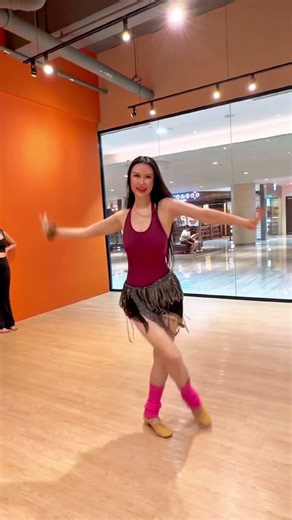 Learn Bellydance with a World Champion Beginner Friendly!