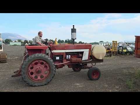 IHC 966 2WD tractor