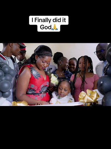 Short by @Lay Films Productions Decor by #@ALL DECOR AFFAIRS Flowers @Waridigifts &flowers Cake from @Triza_bakes