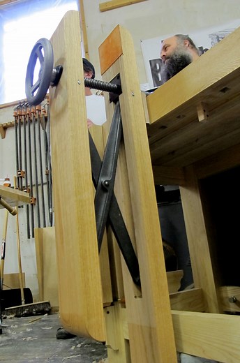 St. Peter’s Cross and the Ultimate Leg Vise | Popular Woodworking