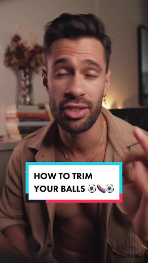 Trimming your Weiner’s bush shouldnt be complicated and painful! In this video i explain how to trim your pubic hairs down there 👇🏼👀 With one fading clipper and a guard youll be able to labdscape your bush with ease! . . #mensgroomingtips #menshavingtips #menshairhacks #fellipecardoso #groominghack #