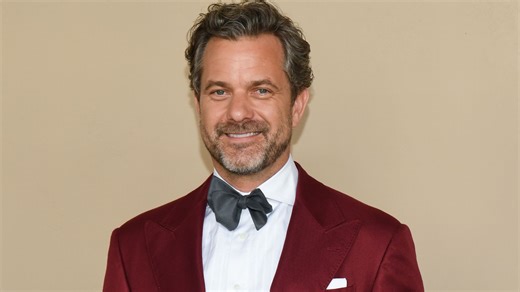 Joshua Jackson Was Asked About His Dad's Best Advice & His Answer Left the Interviewer Visibly Horrified
