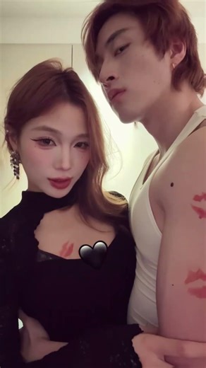 Pure Love Poses: Captivating Aries & Sagittarius Couples