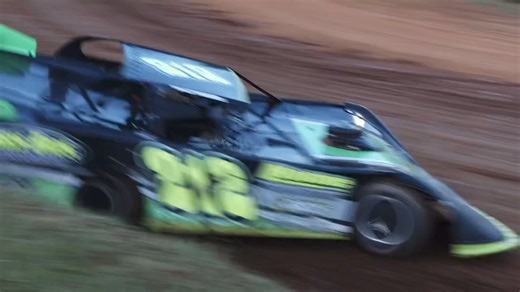 It’s been a whole year, but we’re finally headed back to Duck River Raceway Park! 🦆 Last year, the fans packed out the place for the Deep Fried 75 and we hope to see the same support for the 12th-running of the historic event. A couple of drivers preview the coming weekend at the facility. | Hunt the Front Super Dirt Series
