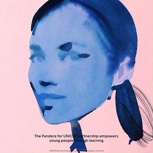 1 de cada 4 niñas de entre 15 y 19 años no cuentan con acceso a la educación. Por ello, Pandora ayuda al proyecto "Skills4Girls" que trabaja con más de 20 países para brindar de herramientas a niñas y mujeres para ser competitivas en el ambiente laboral actual. Forma parte, adquiriendo nuestro charm edición especial con UNICEF . #PandoraForUNICEF Clic aquí: https://www.pandoraoficial.com.mx/ | Pandora