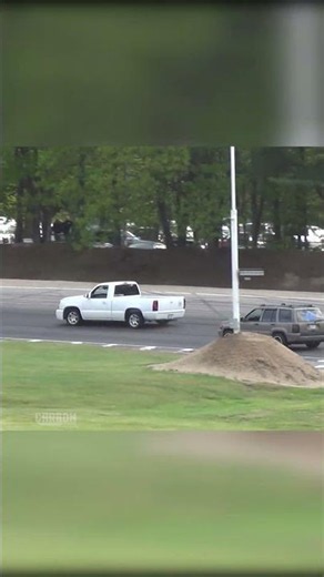 A little sideways in 3 - Jeep Cherokee vs Chevy Silverado