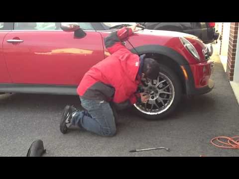 Mini cooper mc40 tire change