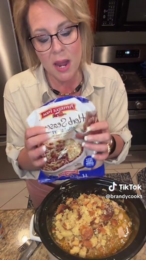 Easy Crockpot Chicken and Dressing Recipe