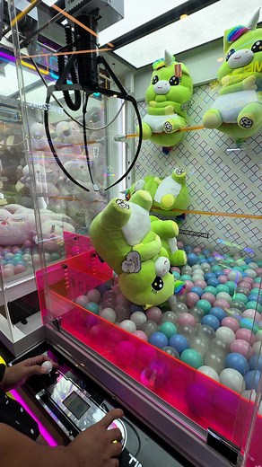 Claw Machine Playtime: Win Tips and Timezone Tricks