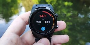 TicWatch Pro 4G/LTE (RECENZE) – dva displeje, Wear OS a eSIM | Alza.cz