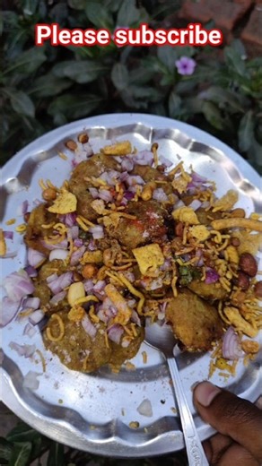 Aaj maine ghar pe banaaya crispy banana pokoda 😍Shaam ki chai ke saath perfect chaat🤤
