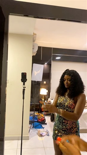 Come with me to karaoke at the hotel 🏨 alone | Unfiltered Flora