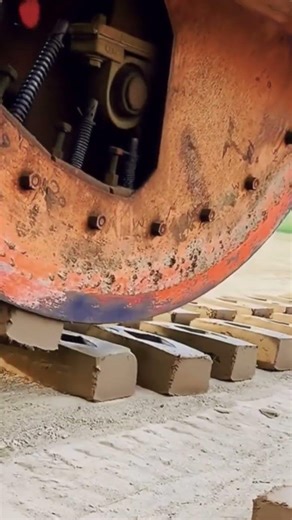 Bricks Laying machine working.#construction #civilengineering #technology #brick