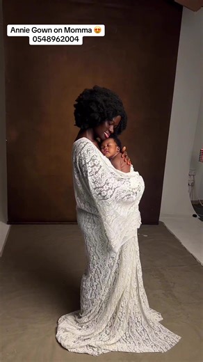 Stunning Maternity Photoshoot with Annie Gown