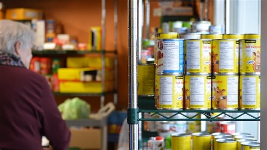 Record-breaking food bank numbers reflect crisis in Manitoba