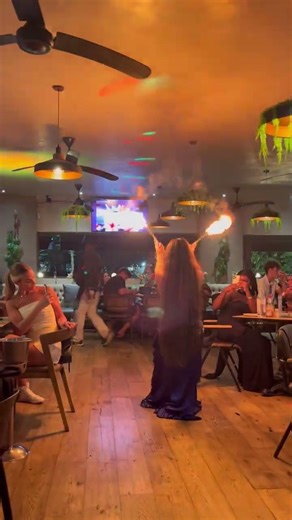 Belly dancer - Le Noble Bedfordview