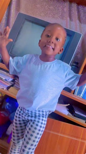 Helvi Prosper Nekwaya 💚🩷 (@edge_control_queen)’s videos with CHANEL - Tyla