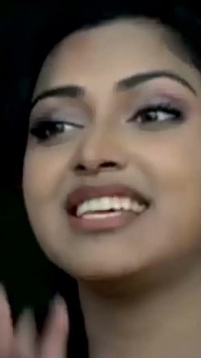 Vijay Amala Paul Ke Pichhe Pichhe Uske Ghar Pahuch Jata Hai