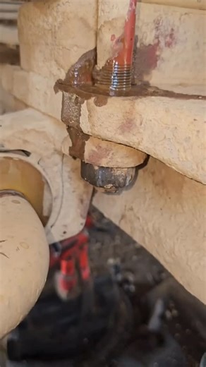 Truck engine bolt remover tool #mechanic #paccar #cummins #peterbilt #trucksofinstagram #chrome #repair #dieselmechanic #mechaniclife #trucking #foryou #trendingreels #truckmechanic | Mechanic Bob