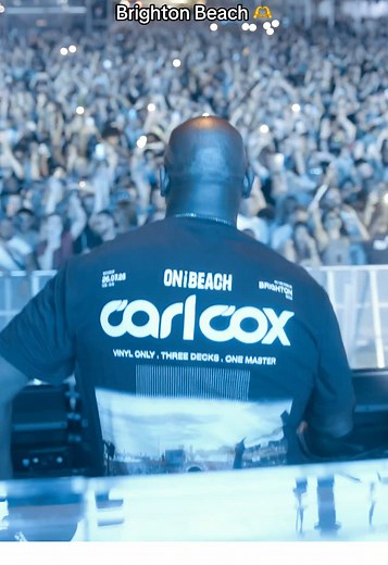 Unforgettable Beach Vibes with Carl Cox in 2025