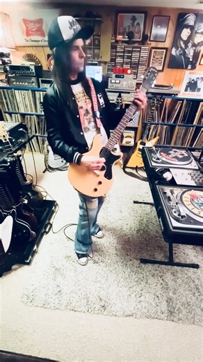 12K views · 861 reactions | Happy Heavenly Birthday to Kevin Dubrow! Born on this day October 29th, 1955. The original frontman and vocalist of Quiet Riot and one of my all-time favorite Rock'n'Roll characters. Working out to "Slick Black Cadillac" originally from Quiet Riot II, their last album with Randy Rhoads, this version is from their album Metal Health, 1983. Luv ya, Johnny | Johnny Jetson | Facebook