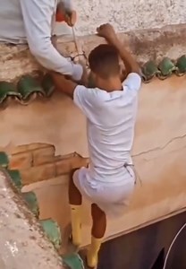 Teenager Falls From Building While Trying To Go Down Using Rope
