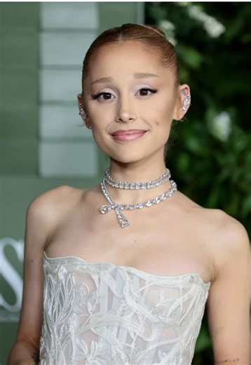 Ariana Grande Saying “Ew!” Is Everything The way she says “ew” depending on the object is beyond funny