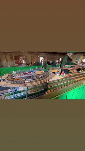 So cool! Model Trains #train #modeltrains | Train Lovers