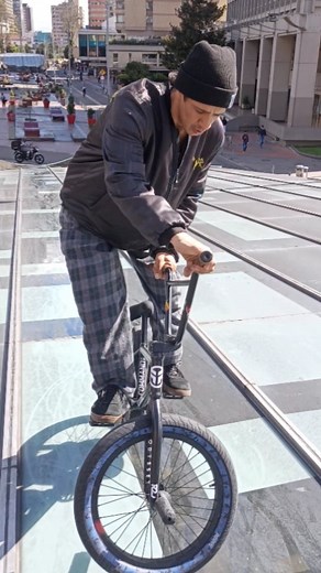 Haha shit 🪟🪟🪟 #bmx 📹@oskr_bmx | Walter Chacon