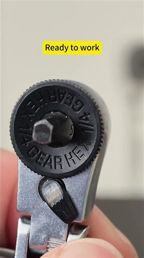 711L Tools Flat End Flex Head Ratchet Wrench — Bit Locking Method