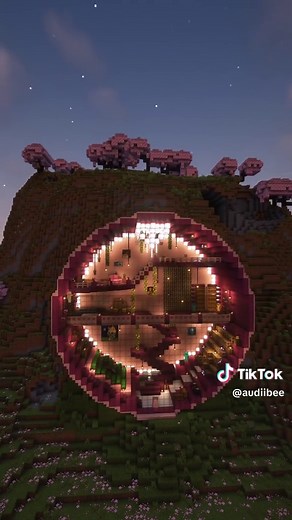 Hi everyone! I made a huge circle base (: let me know what you think! #minecraft#minecraftbuilding #minecrafttutorial