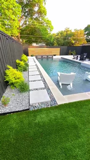 Luxury Custom Pools for Your Dream Backyard