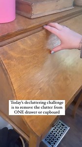 A little decluttering ASMR to start off your morning. Day 9️⃣ of the #90daystoclutterfree challenge is to choose one small drawer or cupboard to declutter. Choose something simple, as we are working towards building momentum, practicing making decisions, and exercising our decluttering muscle. Practice makes perfect. I chose a small cupboard in the living room. Don’t forget to snap a 📸 and come back tomorrow for Day 10! . . . . #last90days #declutter #decluttering #minimalism #minimalist #clutt