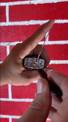 How to pick a padlock #diy #locksmith #locksmithlife #lockpicking #howto