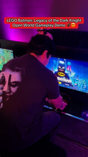 BLURAYANGEL on Instagram: "@legodcgame LEGO Batman: Legacy of the Dark Knight Open World Gameplay Demo with @rayheadlines 🦇🤯 THE GAME WAS PEAK SO FAR! @wbtourhollywood @batman @dcofficial #LEGOBatmanGame #WBTourHollywood #BatmanDay #blurayangel #gaming"