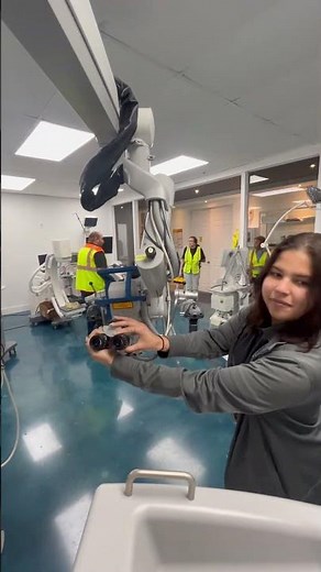 Testing this Zeiss NC-4 Surgical Microscope 🔬 #hospital #microscope #surgery #neurosurgeon #medicine