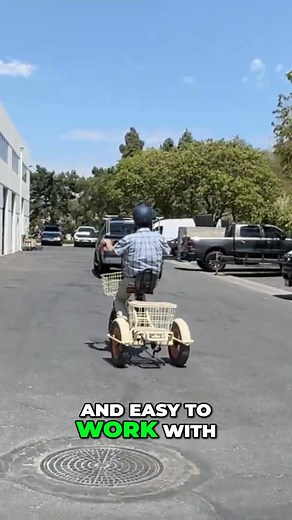 Discover the world of electric trikes! Experience the ultimate in comfort, safety, and maneuverability. Many riders also prefer the control of rear-wheel drive for a smoother ride. Explore the freedom today! #ElectricTrike #TrikeLife #SafeRiding #ComfortRide #RearWheelDrive | Sixthreezero Bicycle Co.