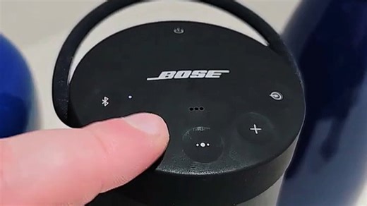 经典音质与震撼低音完美融合，哈曼卡顿SoundSticks III音箱带来影院级听觉享受，居家办公、影音娱乐沉浸感十足，高解析音频细节表现力出众，轻松营造私人音