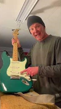 Tremolo Bars Do Not Exist! Vibrato VS Tremolo Explained